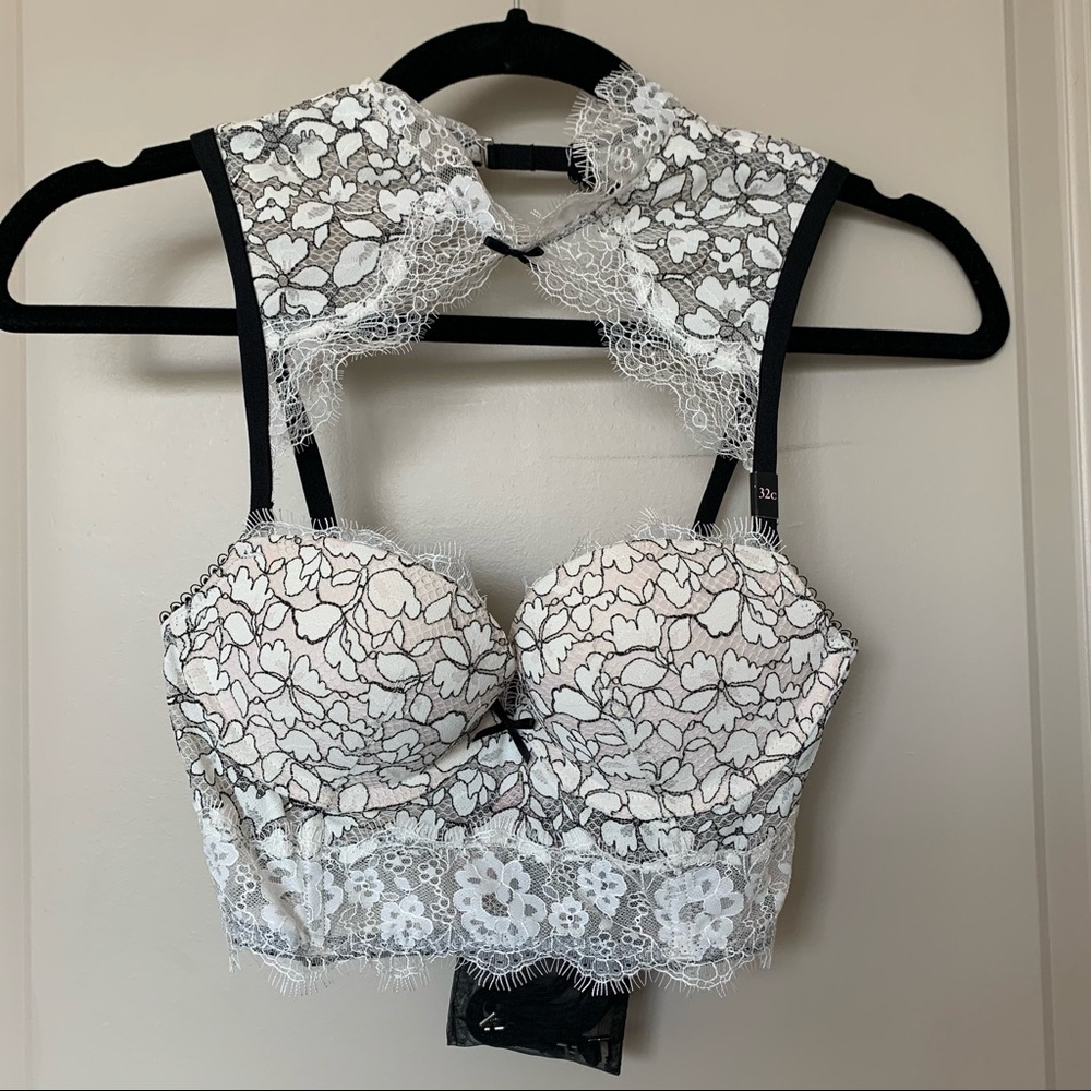NWT Victoria’s Secret Bra top - size 32C